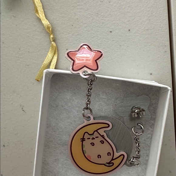 Jewelry - Pusheen Earrings